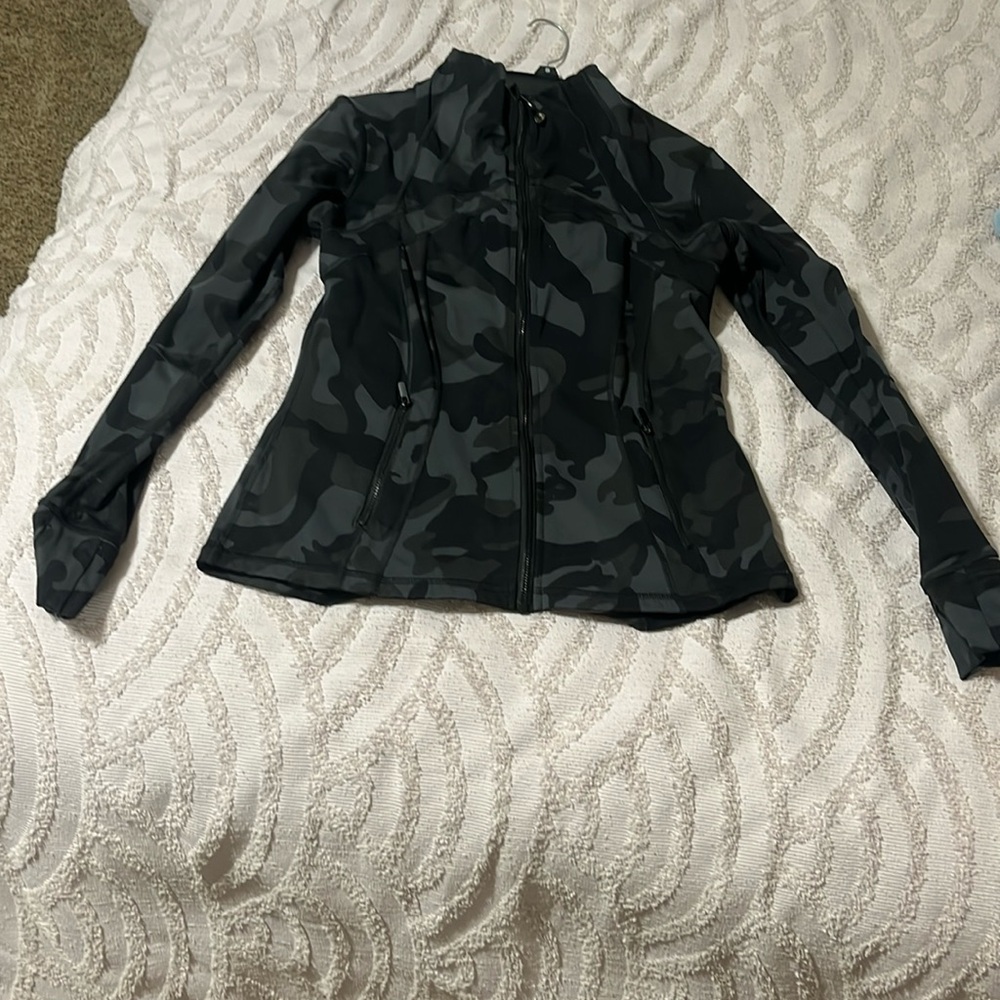 black camo, lulu, define jacket!!